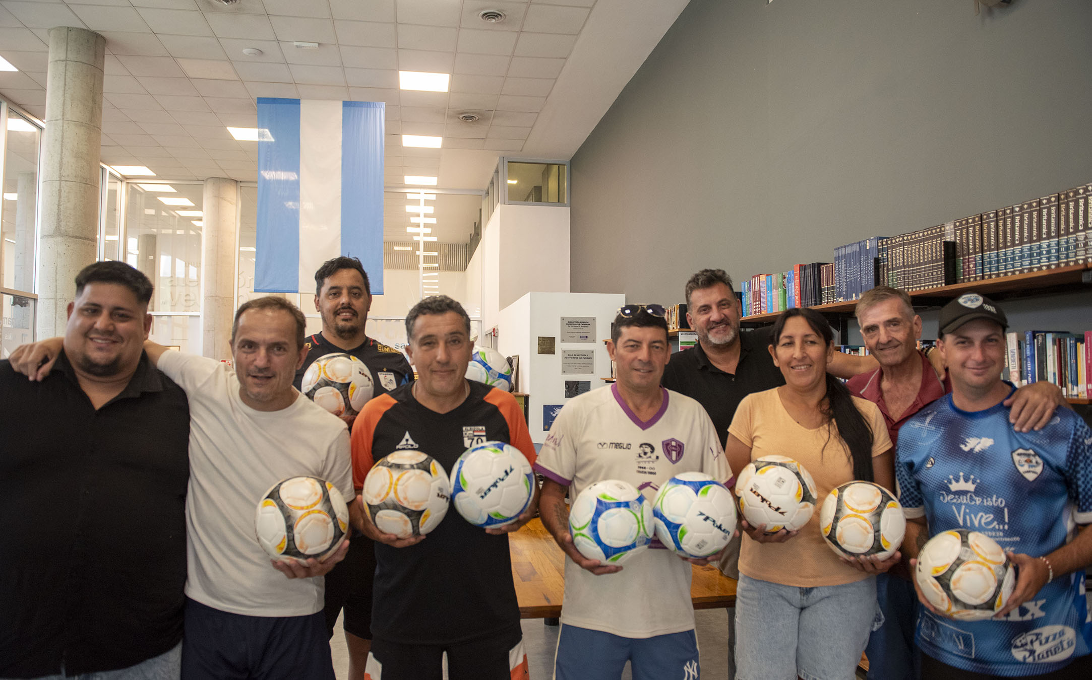 NOTICIAS CAMPANA: ABELLA RECIBIO A LOS EQUIPOS CAMPANENSES QUE PARTICIPARAN EN LA COPA FEDERACION NORTE